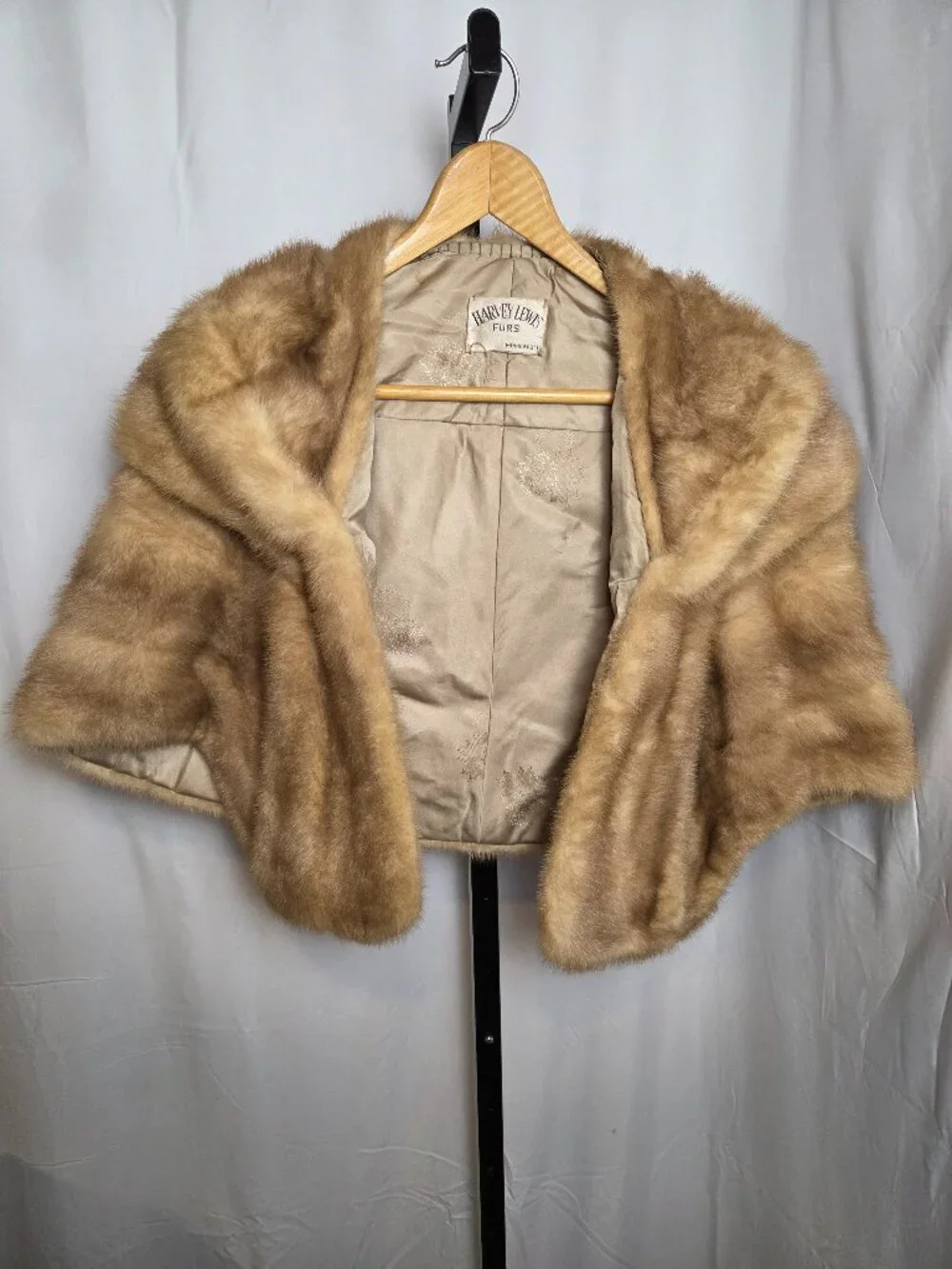 Vintage Harvey Lewis Furs Minneapolis Real Mink Fur Stole Shawl Wrap Brown